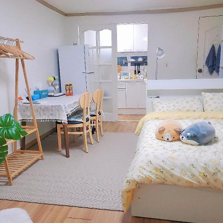 Jenny House Hotel Seoul Bagian luar foto