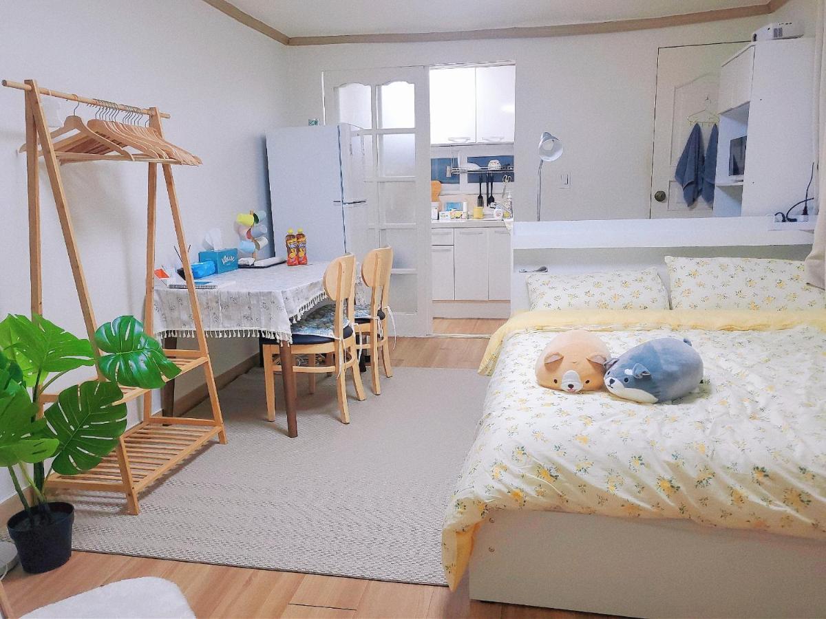 Jenny House Hotel Seoul Bagian luar foto